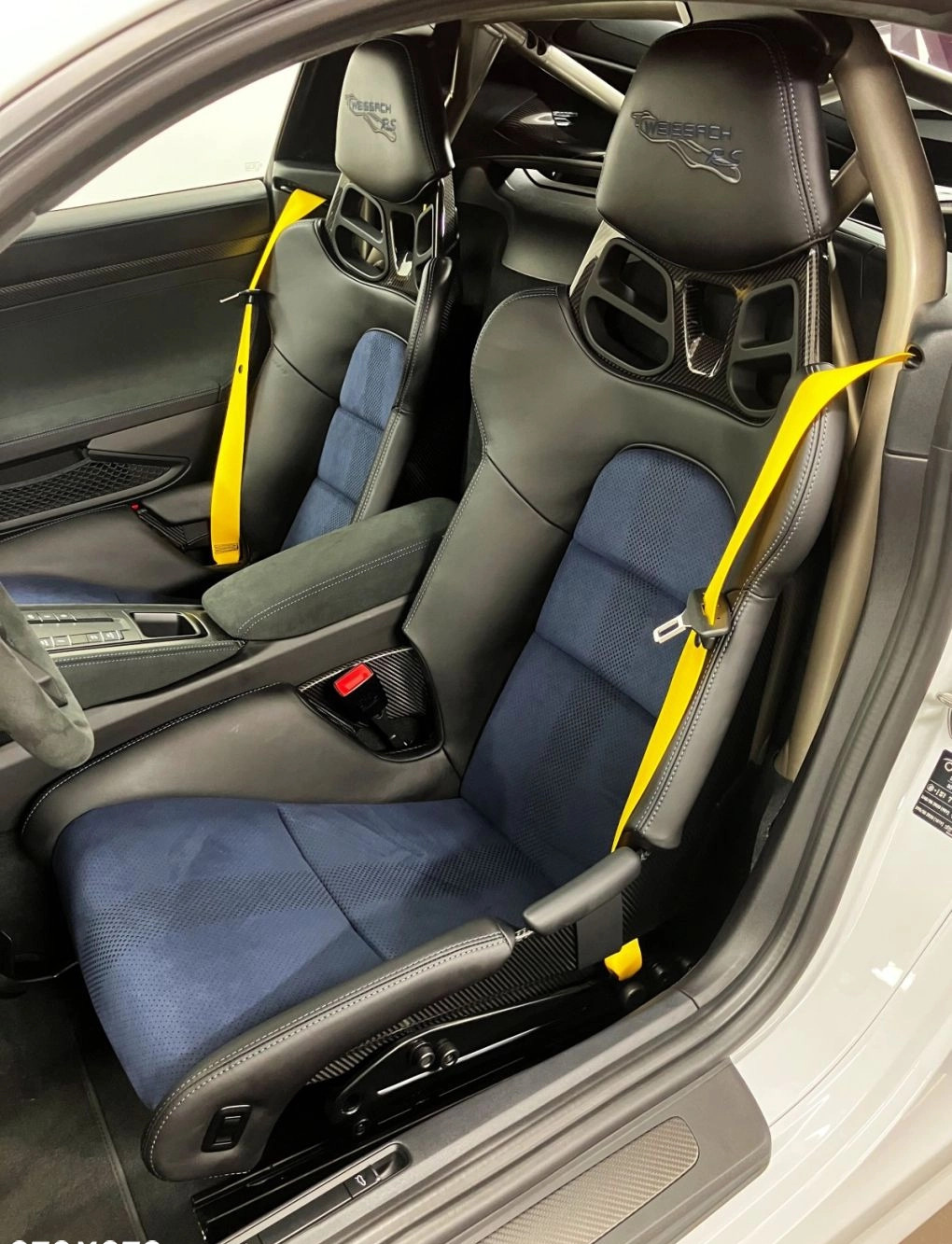Porsche 718 Cayman cena 949000 przebieg: 12, rok produkcji 2023 z Przecław małe 562